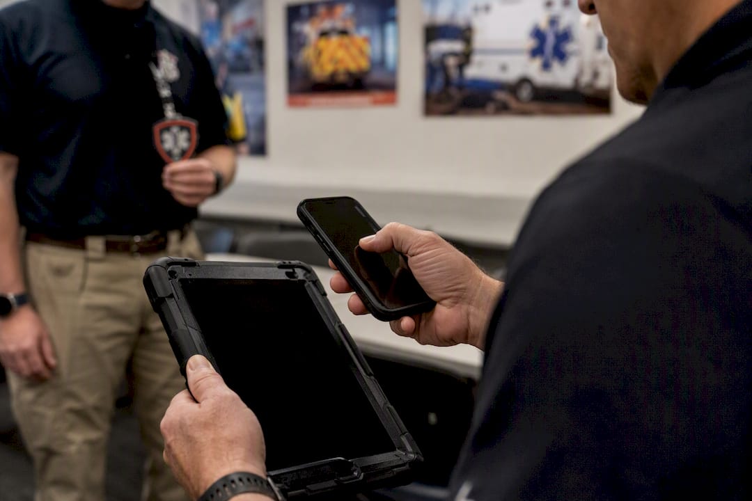 Hand remotely wiping EMS tablet device
