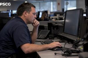 Supervisor audits a 911 dispatch call