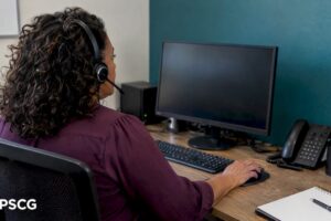 Quality lead reviewing an emergency dispatch call