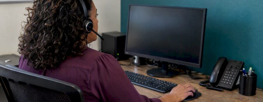 Quality lead reviewing an emergency dispatch call